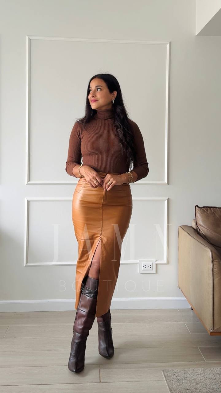 Falda Midi efecto cuero