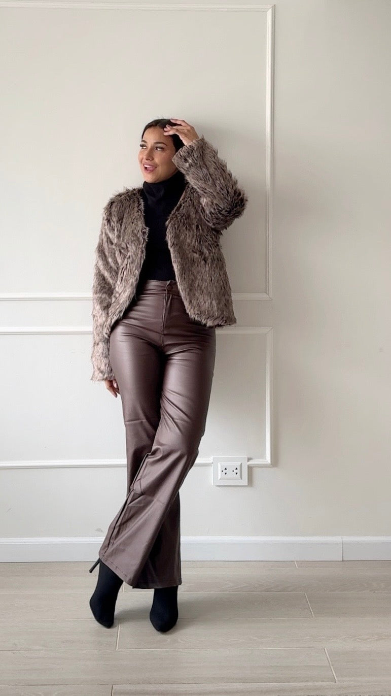 Palazzo Efecto Cuero Tiro Alto – Caída Fluida y Elegante | JAMN Boutique