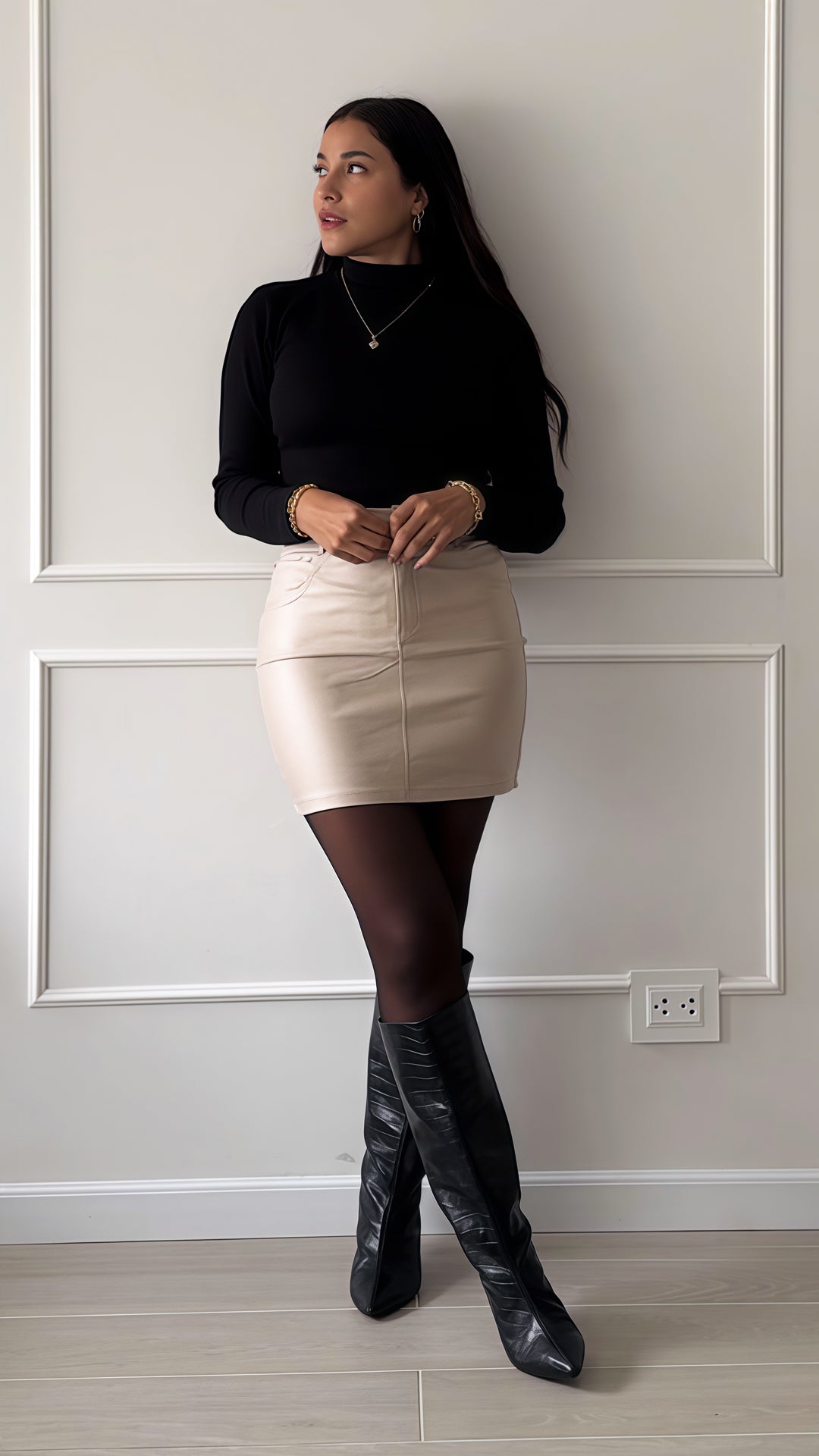 Falda corta efecto cuero